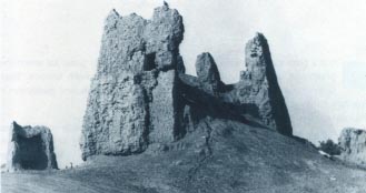 DibbaCastleS.JPG (14969 byte)