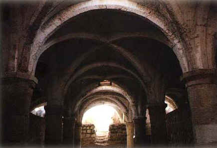 Hormuz cisterne image.jpg (23902 byte)