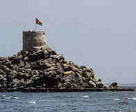 oman quriyat tower.JPG (14547 byte)