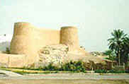Tarut portuguese fort at Ar Rubayiyah  1520 mod.JPG (10016 byte)